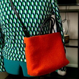 FURLA - Chic & Cozy: Orange Wool Handbag with Crossbody strap